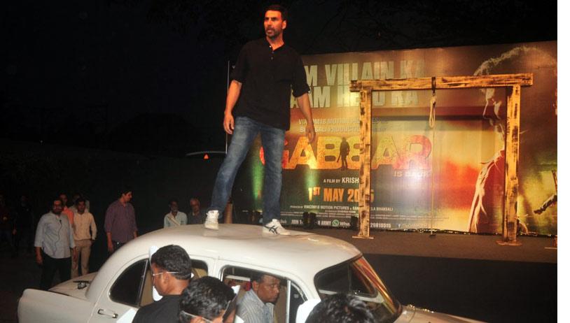 Akshay Kumar unveils Gabbar Is Backs trailer