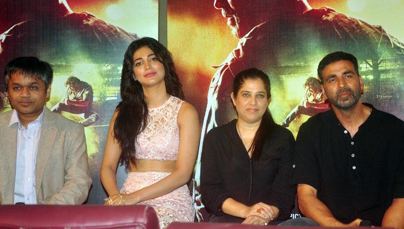 Akshay Kumar unveils Gabbar Is Backs trailer