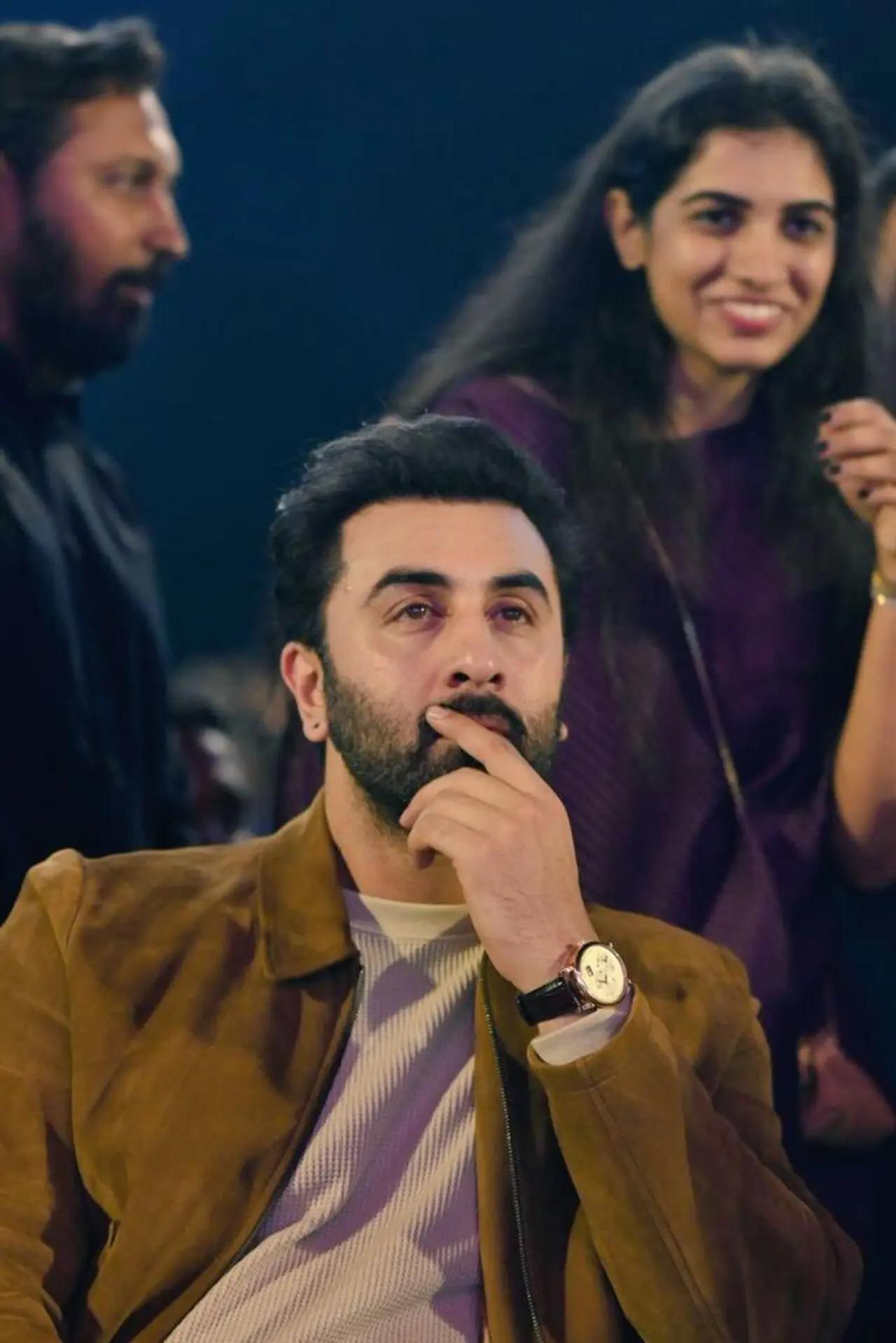 Ranbir Kapoor wore a brown jacket for the event. He was seen chatting away with Mahesh Babu while seated in the audience. He later showered praise on the people present at the event. He was also seen touching Rajamouli`s feet on the filmmaker`s arrival