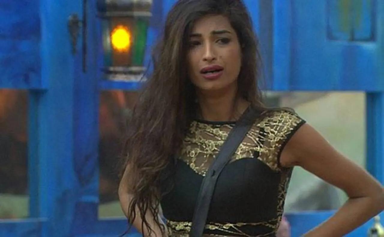 Priyanka Jagga`s offensive remarks about Lopamudra Raut and Manu Punjabi`s late mother led to her eviction from the Bigg Boss house. Salman scolded her for these personal attacks and her argumentative behaviour. The contestant was asked to leave the show