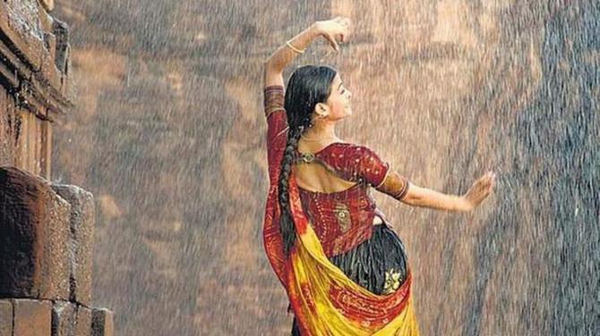 12 Best Bollywood Monsoon Songs That You Must Add To Your Rainy Playlist
