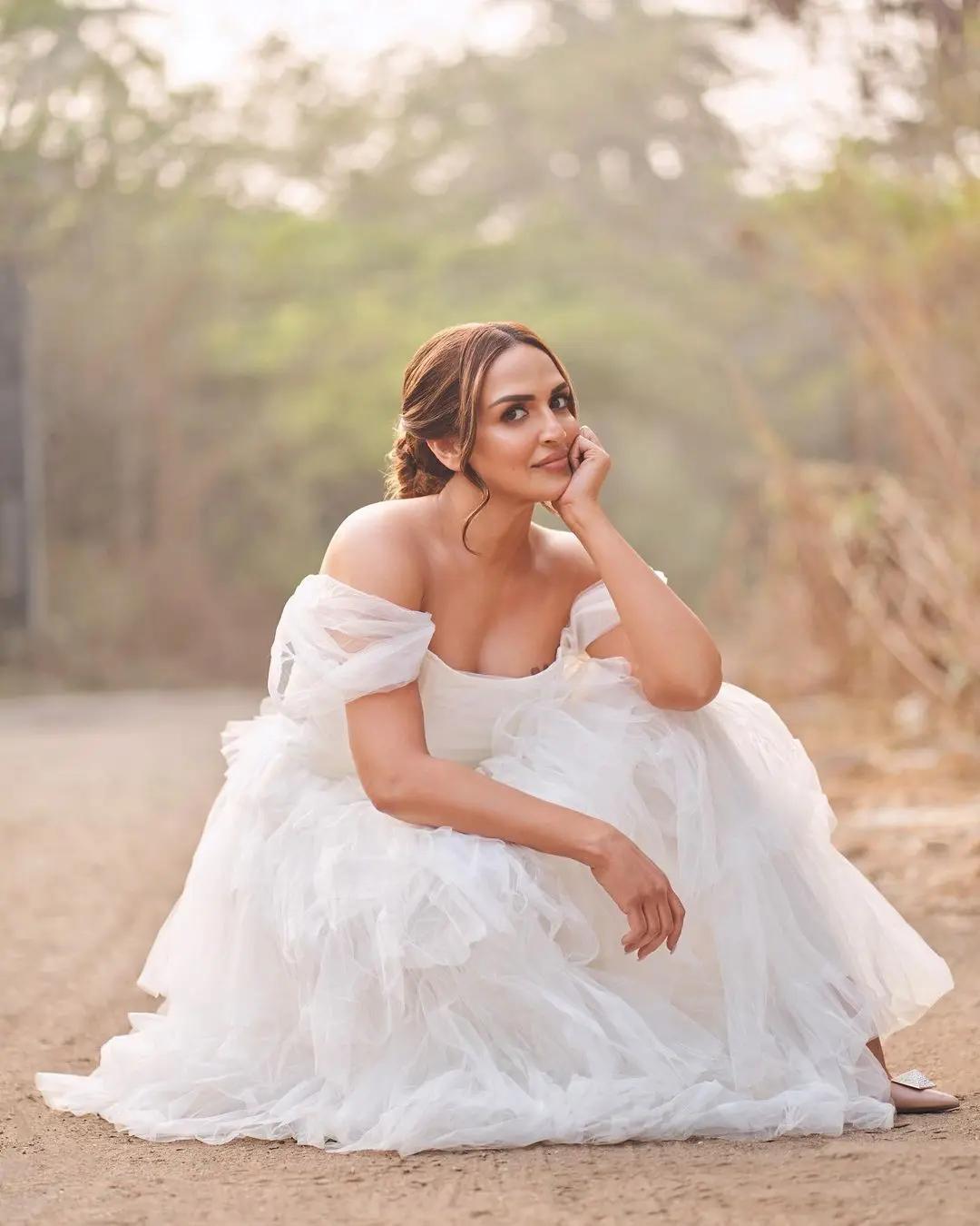 When it comes to gowns, no one does it quite like Esha. She wore this white bridal look for a photoshoot