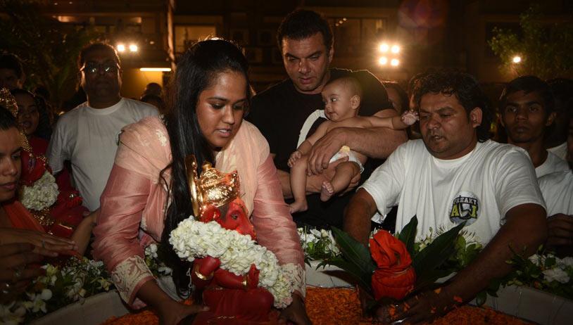 Ganesh Chaturthi Special: Salman Khans family immerse their idol