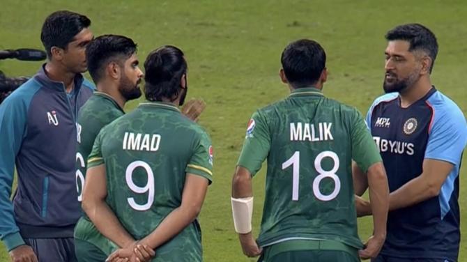 Candid Moments from the Ind VS Pak ICC T20 World Cup 2021 Match that won the internet and our hearts
