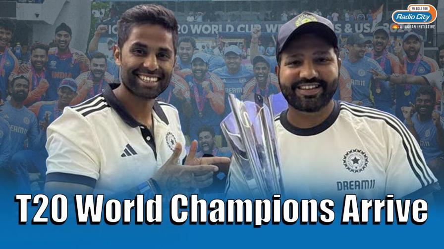 Team India received a warm welcome with bhangra, dhol, and Virat Kohli`s favorite chole bhature