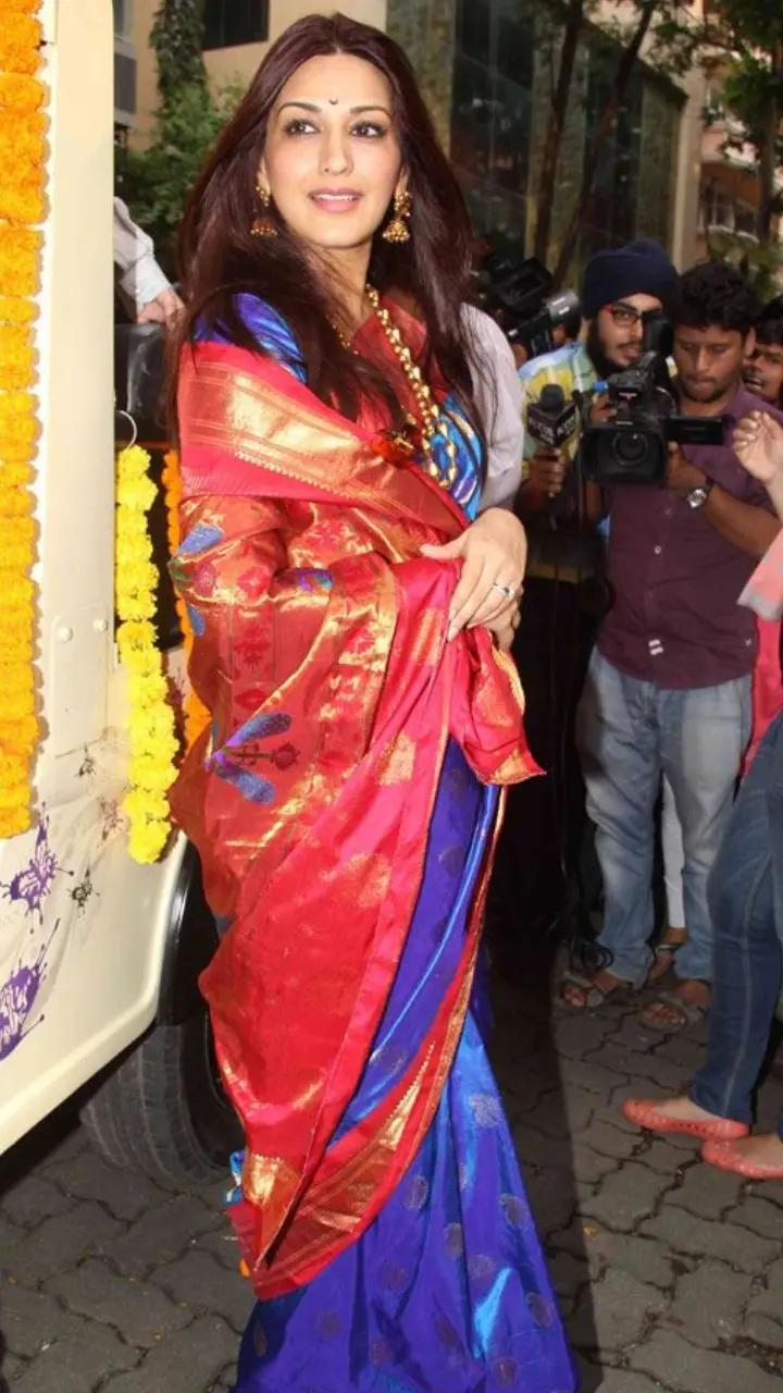 Sonali Bendre looked elegant in a blue and red paithani saree. She completed her look with a crescent moon bindi, known as chandrakor in Marathi
