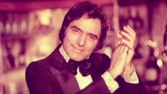 Feroz Khan Birth Anniversary: A Look At His Best Movies