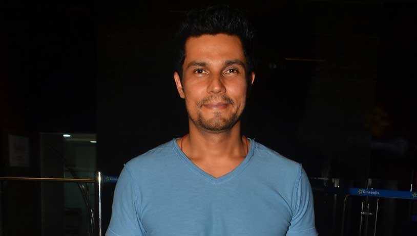 Randeep Hooda and Deepak Tijori at Do Lafzon Ki Kahani screening