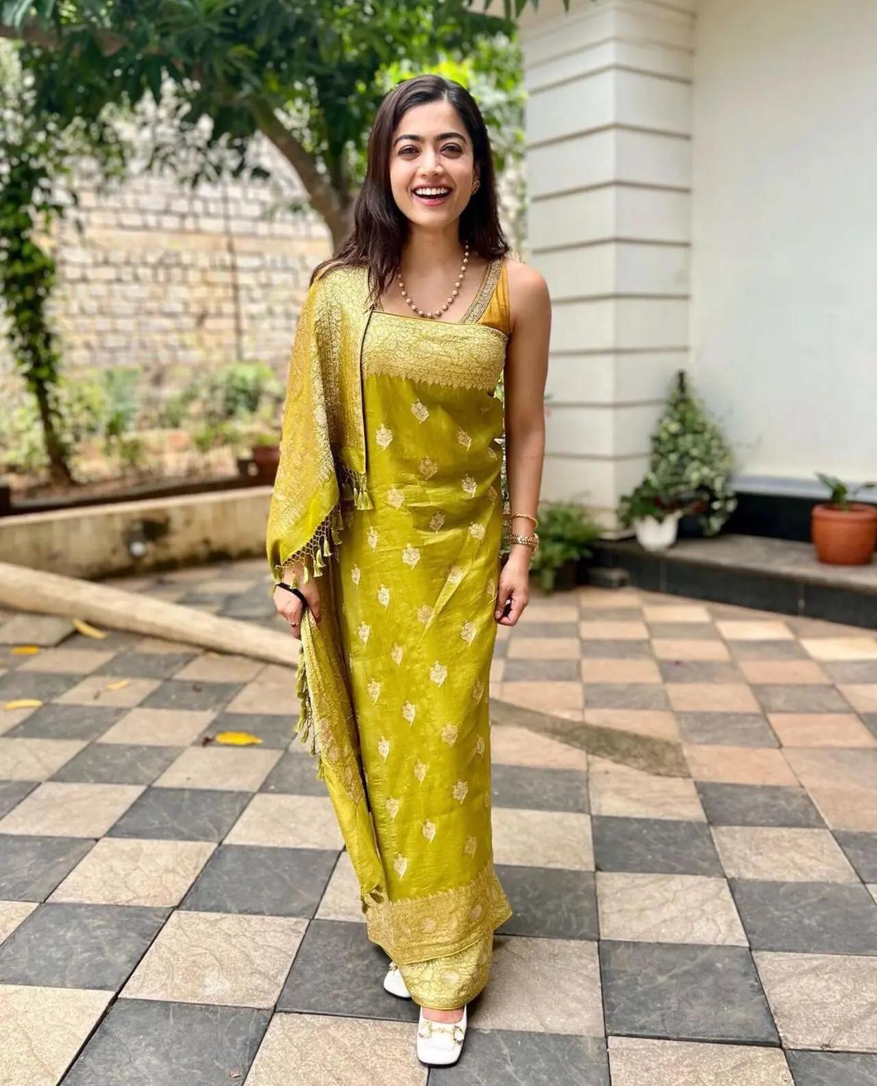Staying true to her Kodava roots, Rashmika exuded elegance in a saree draped according to Coorgi style for a wedding