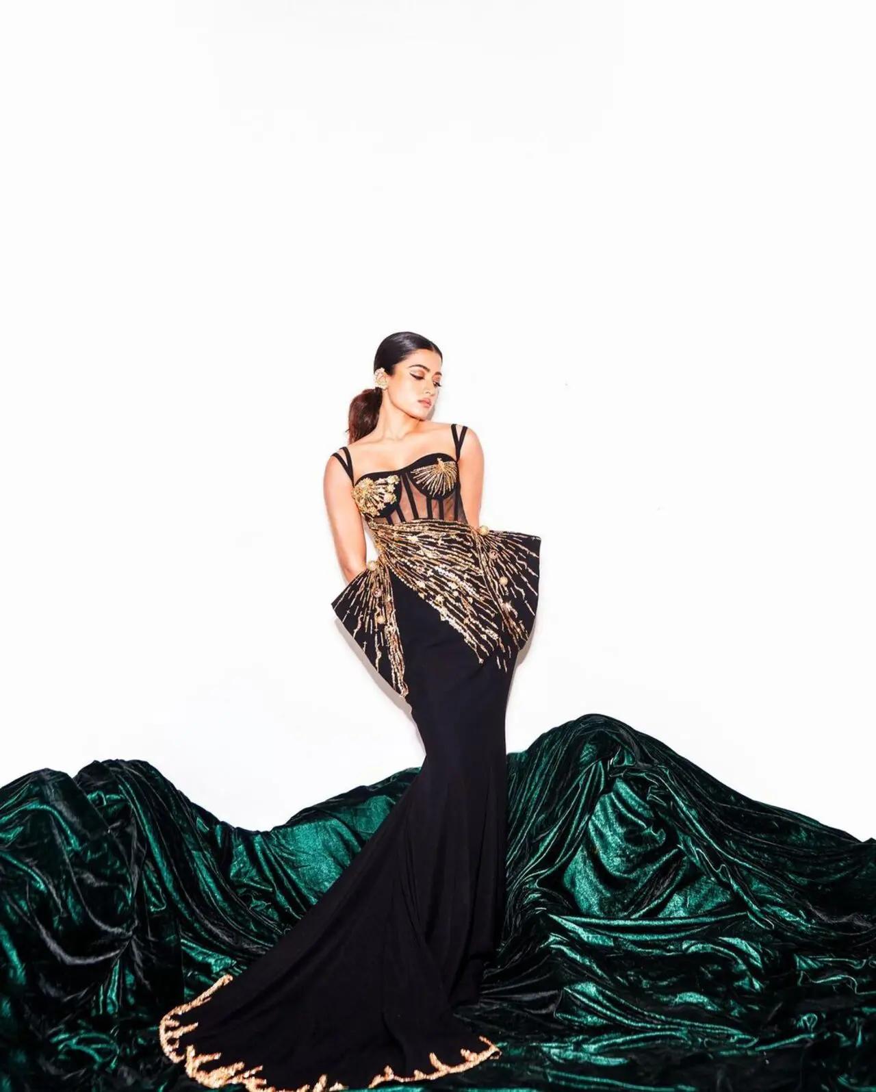 Elegance and grace come naturally to Rashmika and this look was proof. She looked stunning as always in a dramatic gown