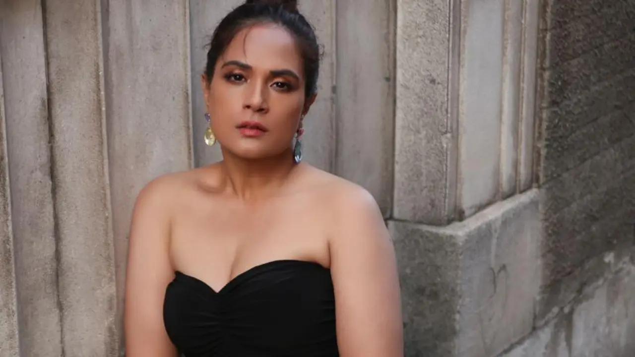 Helmed by newcomer Markus Meedt, Richa Chadha will be seen in `Aaina`