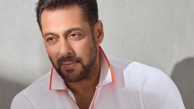 Starry Tantrums: 5 Bollywood Actors Who Have Weird Demands Before Signing The Films