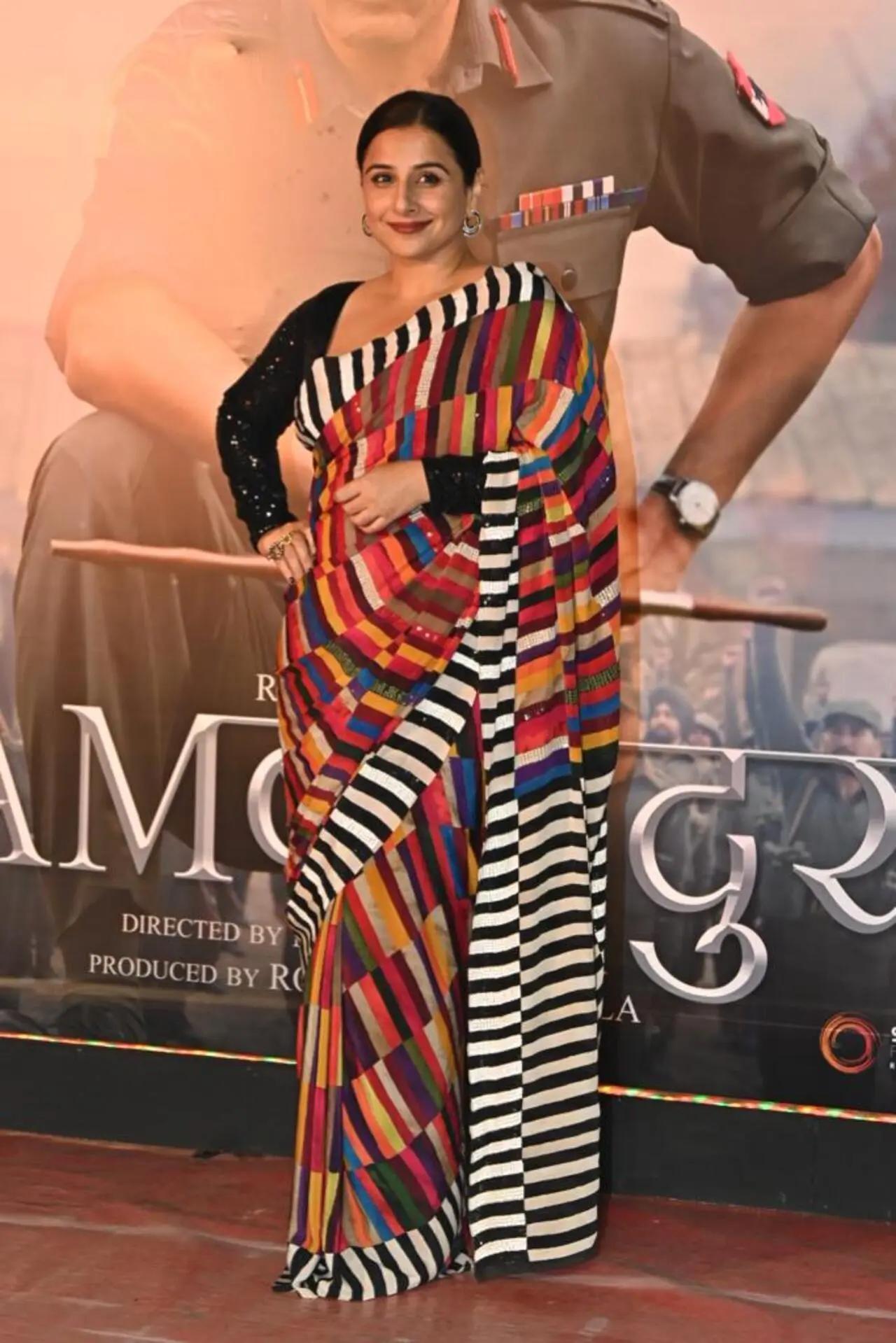Vidya Balan wore a saree and looked pretty as always