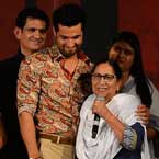 Emotional musical evening for `Sarbjit` cast, Sarabjit family