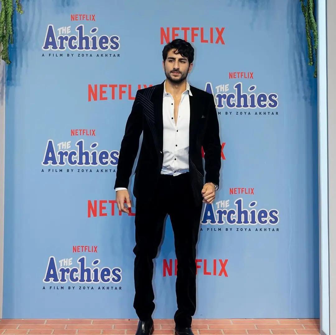 Ibrahim Ali Khan arrived at the event looking dapper