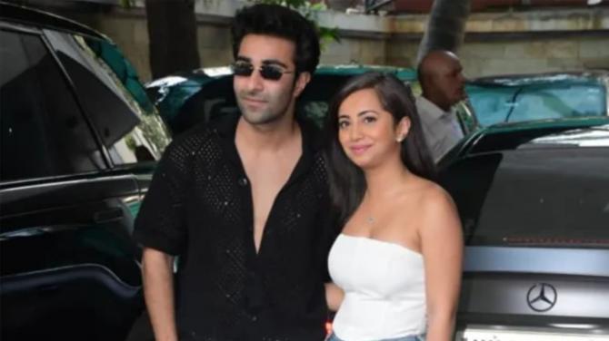 Kapoors Christmas 2023: Alia Bhatt To Karisma Kapoor, Who Wore What At The Festive Lunch