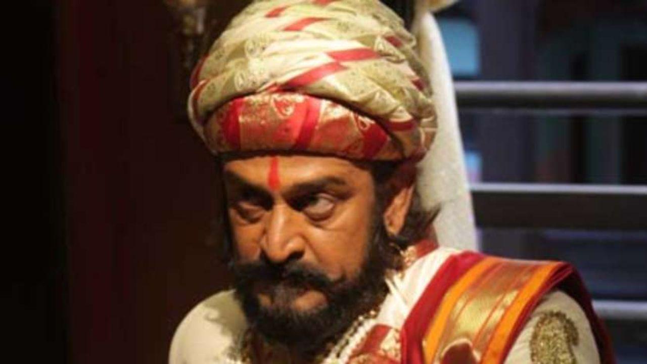 Mahesh Manjrekar in "Mi Shivajiraje Bhosale Boltoy"