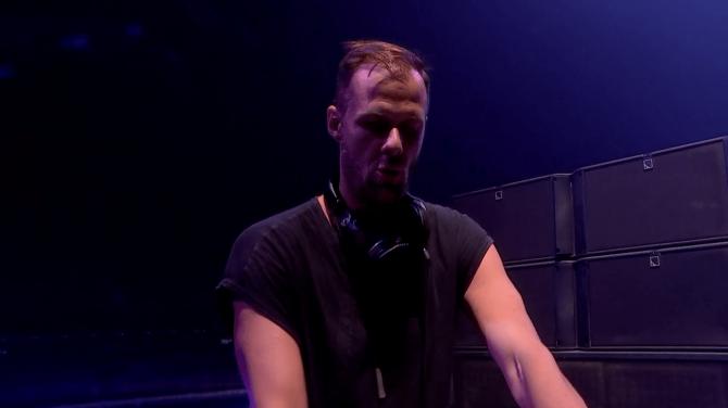Watchout for Adam beyer at VH1 Supersonic.
