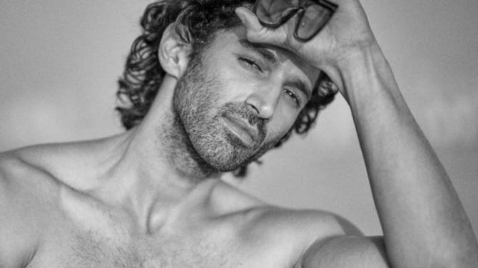5 Thirst Trap Shirtless Pictures Of Aditya Roy Kapur That Proves He Is The Fittest Actor In Bollywood