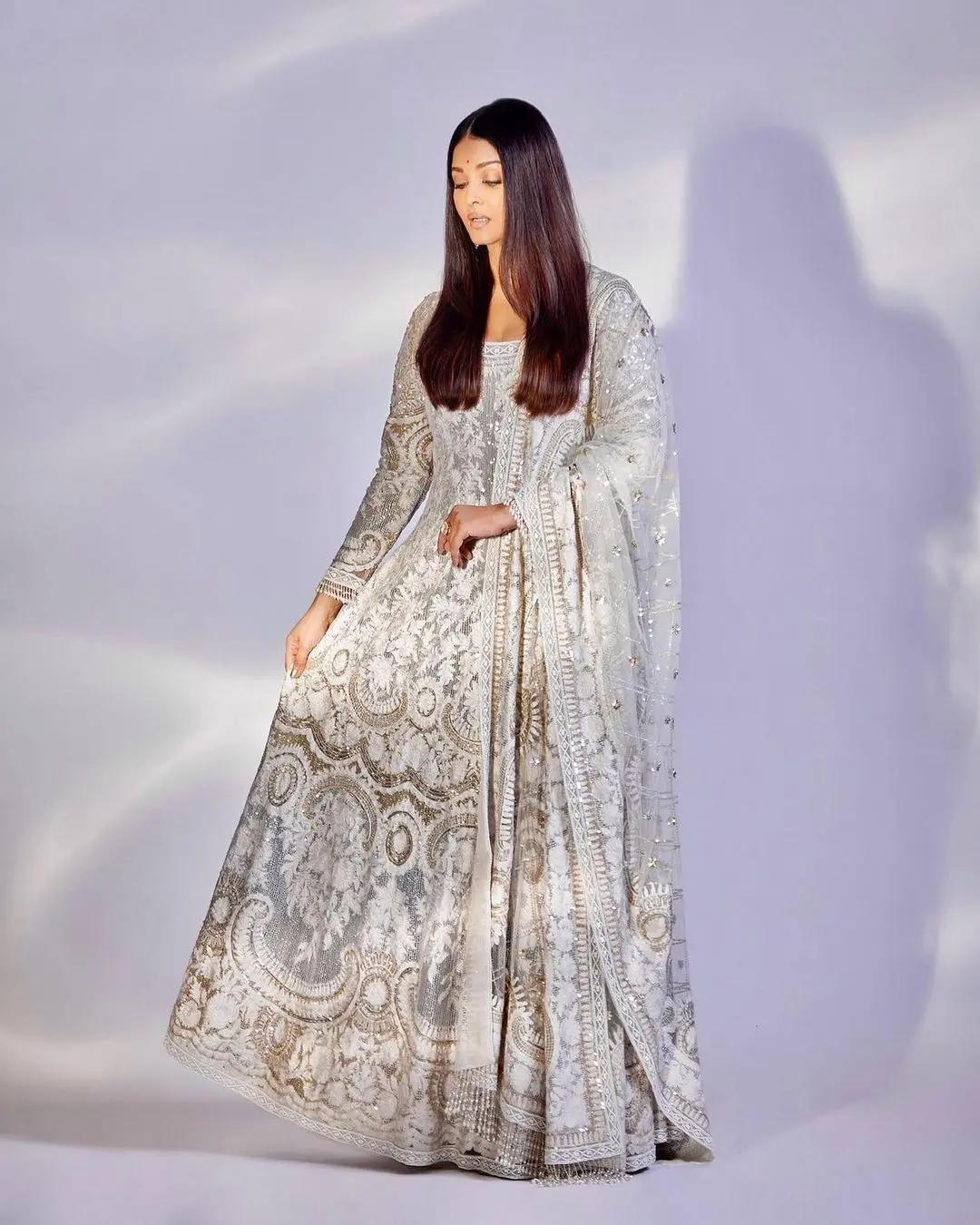 This signature craftsmanship was showcased in full glory, with the netted dupatta draped gracefully and adorned with meticulously hand-embroidered sequins, pearls, and beads that added an extra layer of opulence to the ensemble.