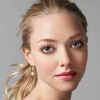 Amanda Seyfried plans sister`s wedding