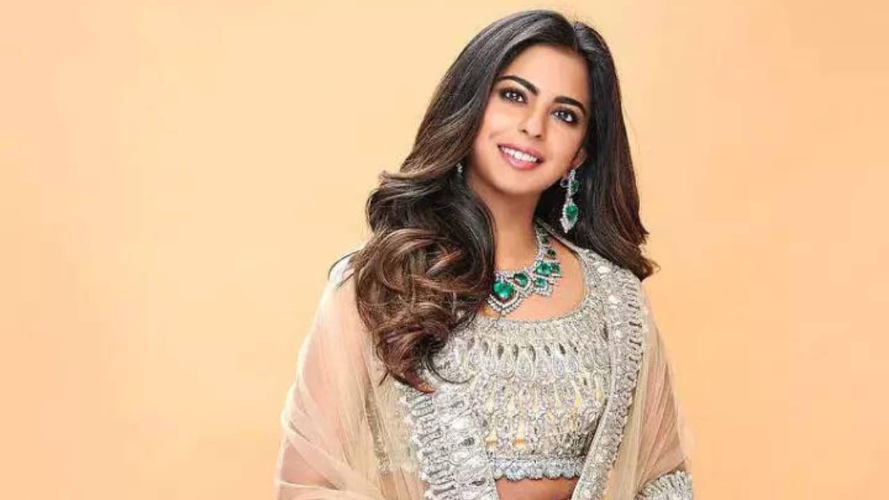 Isha Ambani Dazzles in a Silver Lehenga