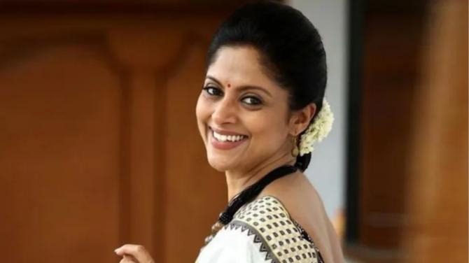 Nadhiya