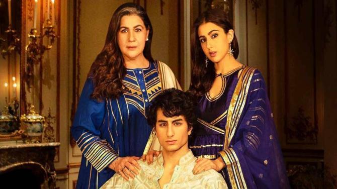 Mother`s Day 2023: Sushmita Sen, Karisma Kapoor, And More Single Mothers In Bollywood Who Inspire Us