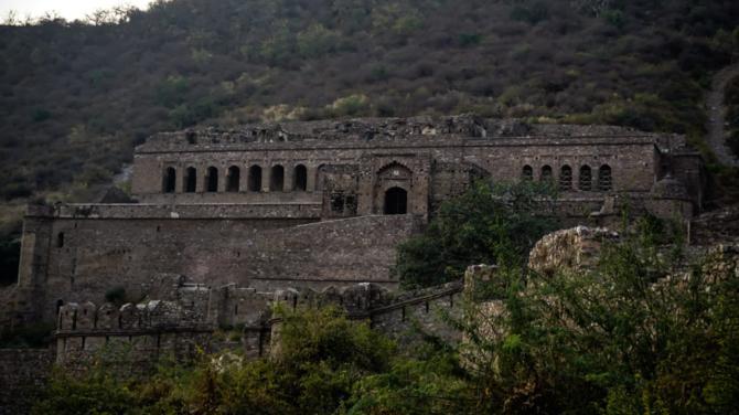 Bhangarh Fort To Auschwitz Concentration Camps, 5 Dark Tourist Places You Can Visit