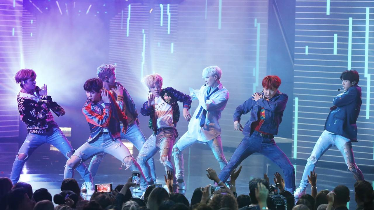 3. Headlining Major U.S. Music Awards and Collaborations