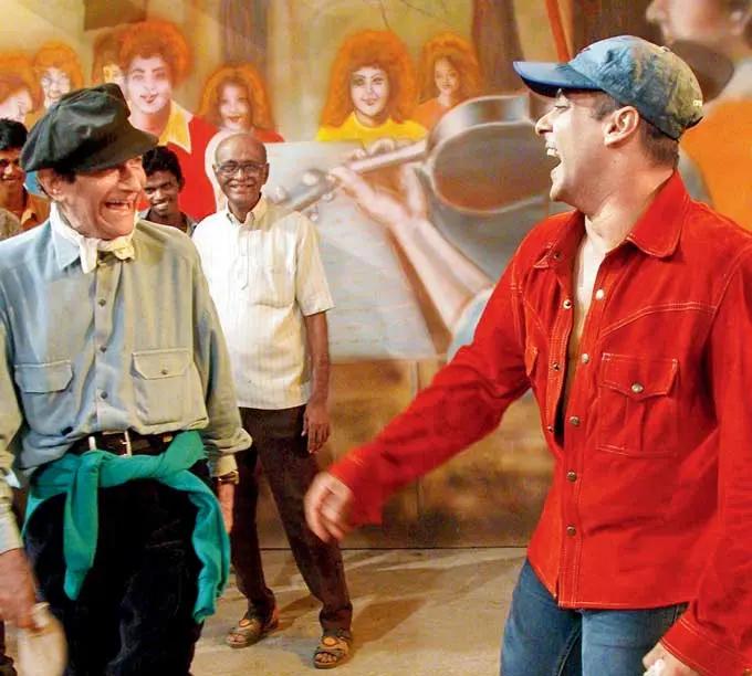 Salman Khan made a special appearance in Dev Anand`s `Love At Times Square`. Pic/Rane Ashish
