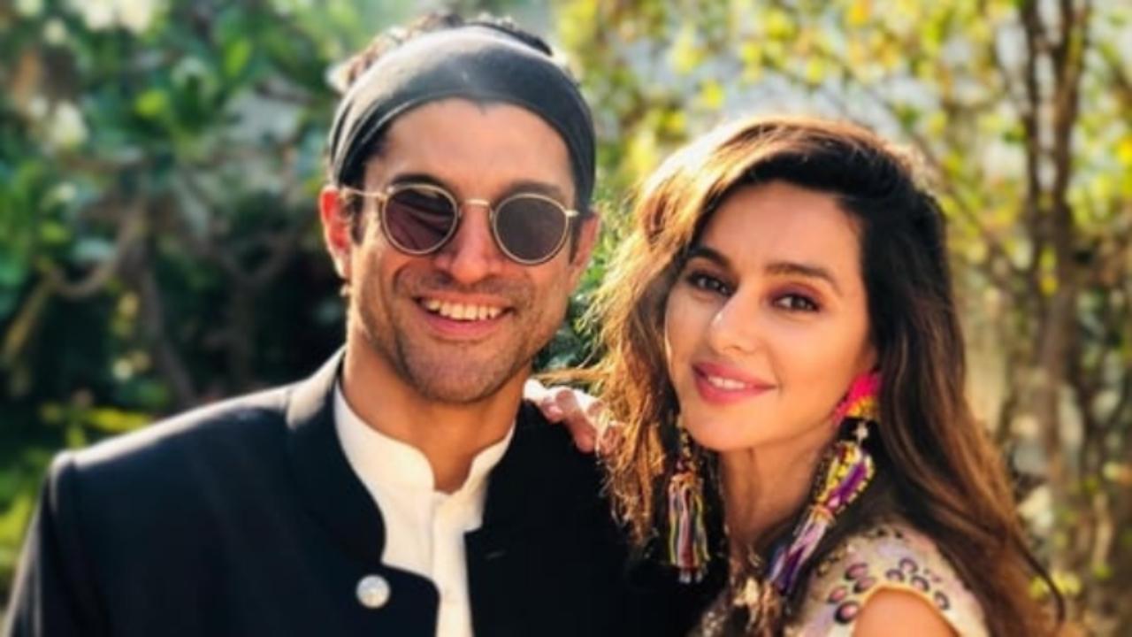See Images: Farhan Akhtar and Shibani Dandekar Tie the Knot In Khandala