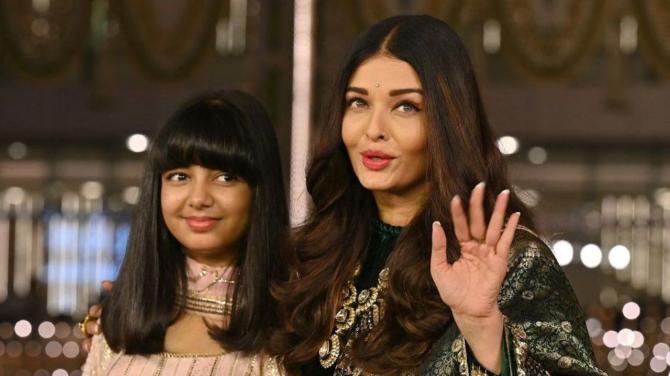 Aaradhya gets her infectious smile from her mother