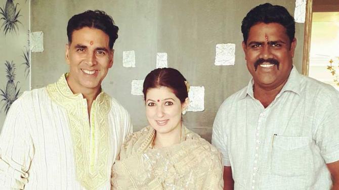 Akshay Kumar with Twinkle Khanna and Shreysey Thele