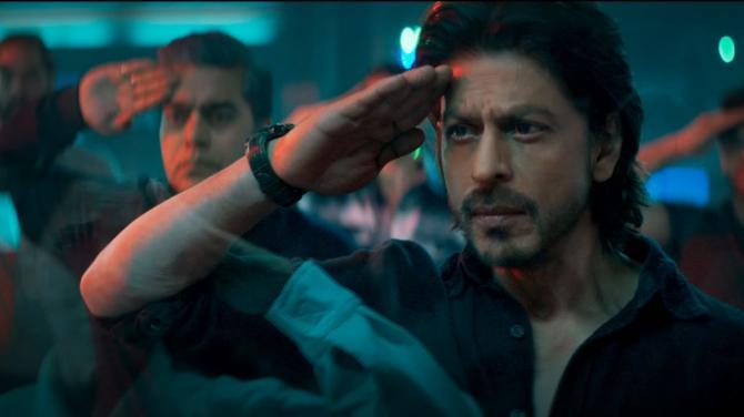 7 Shah Rukh Khan Movies Where He Wore Indian Armed Forces Uniform