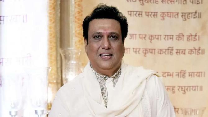 5 Bollywood Actors Who Own A Licensed Gun