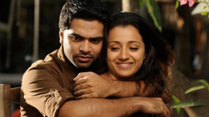 Vinnaithaandi Varuvaayaa