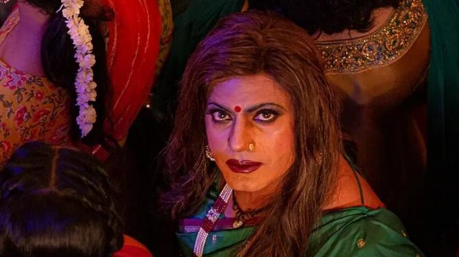 From Nawazuddin Siddiqui To Kamal Hasaan: 5 Male Actors Who Proved Their Versatility By Playing Female Roles