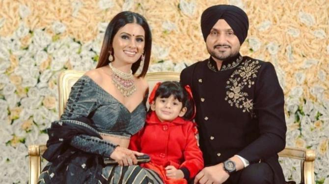 6 Indian Cricketers Who Married Bollywood Actresses