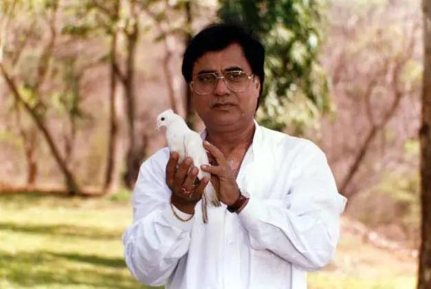 `Hothon Se Choo Lo Tum`, `Hosh Waalon Ko` and `Tum Itna Jo Muskura Rahey Ho` are among his most memorable Bollywood numbers, and remain popular as ever.