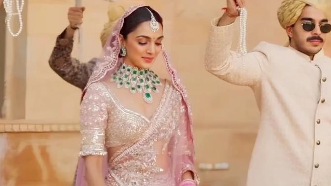 5 Beauty Lessons To Learn From Mommy-To-Be Kiara Advani