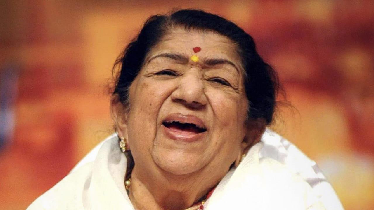 Lata Mangeshkar Birth Anniversary: 5 Surprising Facts About Nightingale Of India