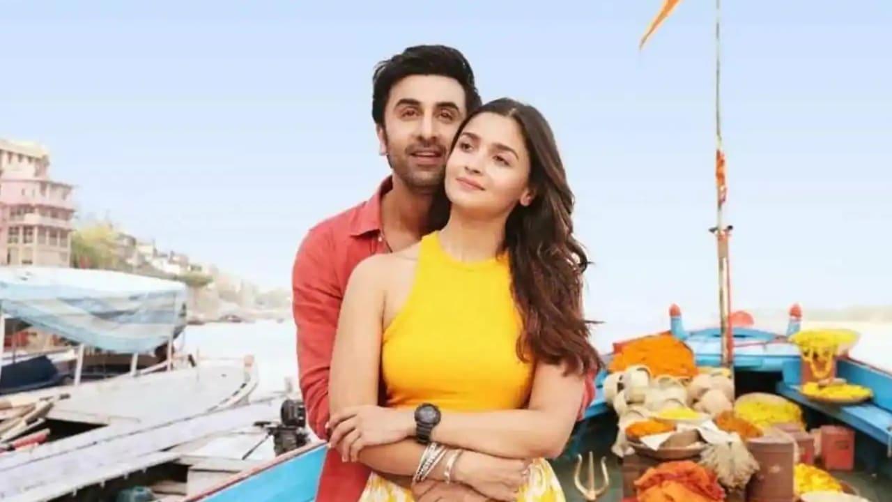 Kesariya And Its ‘Love Storiya’ : A Forced Attempt Of Poetry, Here Are 10 Phrases That Rhyme Better