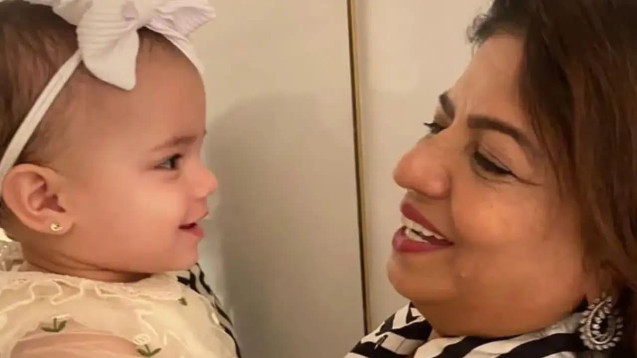 Priyanka Chopra`s Daughter Malti Marie Poses With Nani Madhu Chopra, Pic Goes Viral