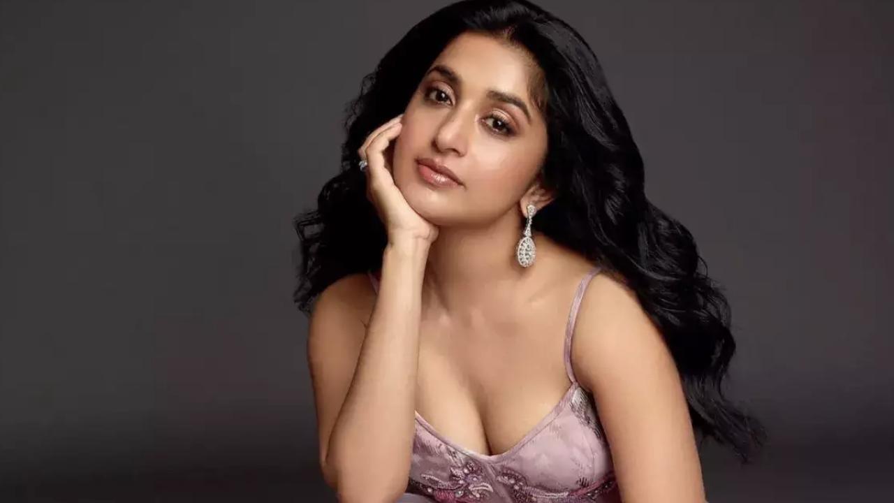 happy birthday meera jasmine
