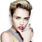 Miley Cyrus poses nude