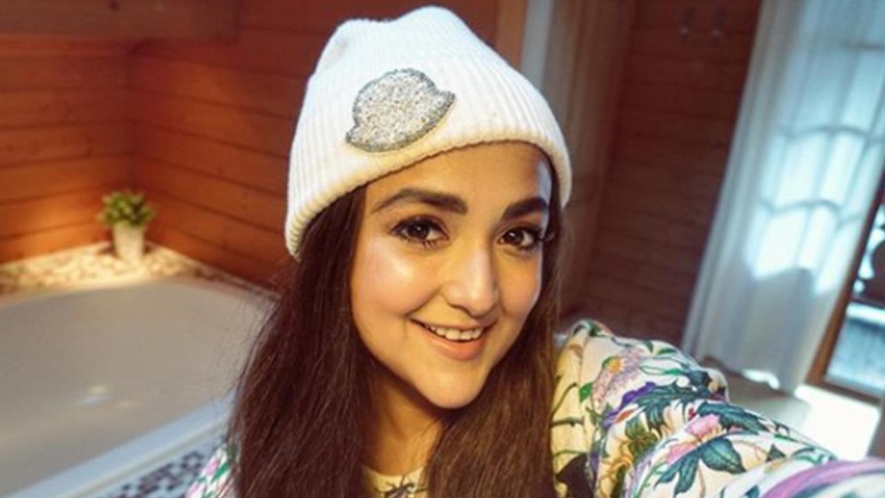 Exclusive: Monali Thakur begins shooting for Dukaan