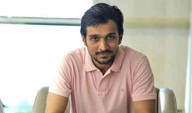 Pratik Gandhi had to live away from his home & pregnant wife before Bey yaar film​ was confirmed