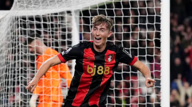 Bournemouth Shocks Tottenham with a Dazzling Win