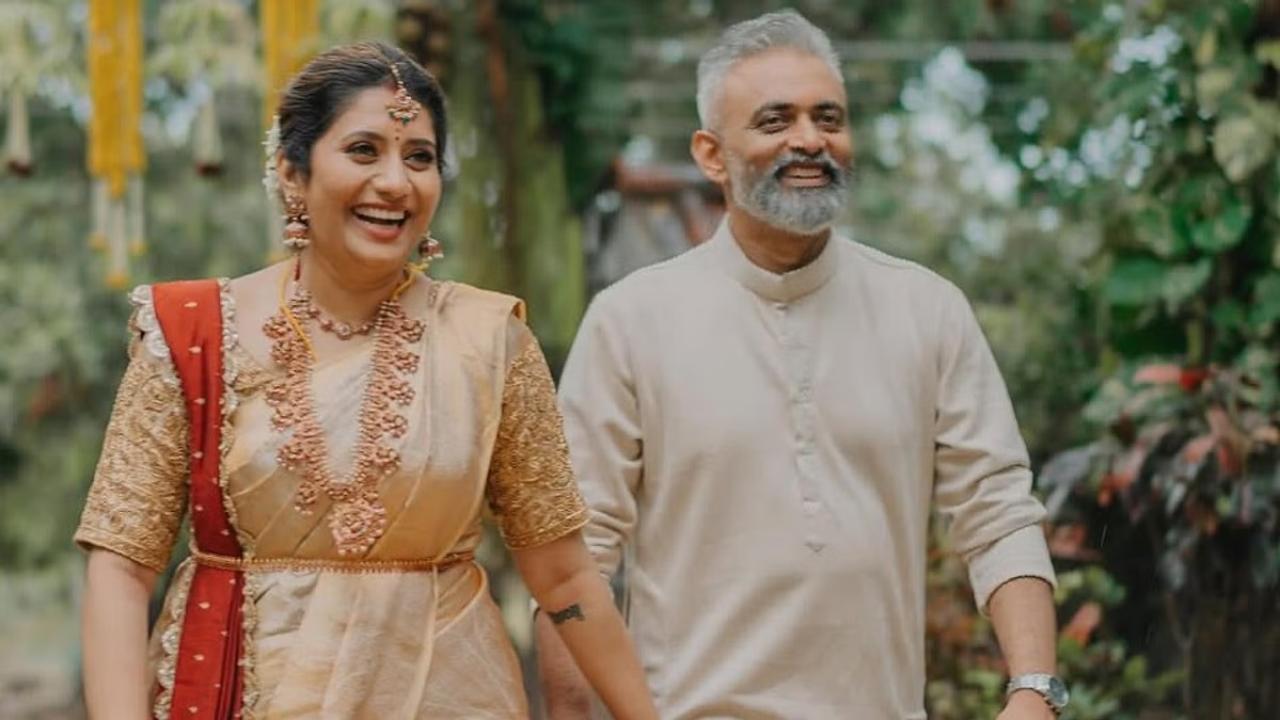 TV Presenter Priyanka Deshpande Ties The Knot With DJ Vasi Sachi